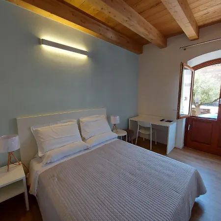 Casa Fadda Pensión Villa San Pietro